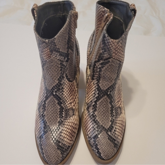 Sugar snake print booties size 8 - Picture 2 of 10